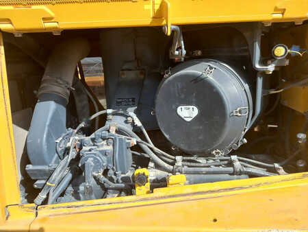 Buldożery 2023 Komatsu D155A-6R (4 pieces available - Abu Dhabi) (20)