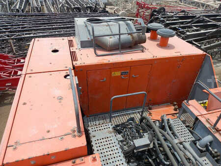 Koparki gąsienicowe 2018 Hitachi EX1200-6 LR 28m (Abu Dhabi) (18)