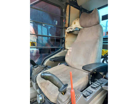 Koparki gąsienicowe 2018 Hitachi EX1200-6 LR 28m (Abu Dhabi) (9)