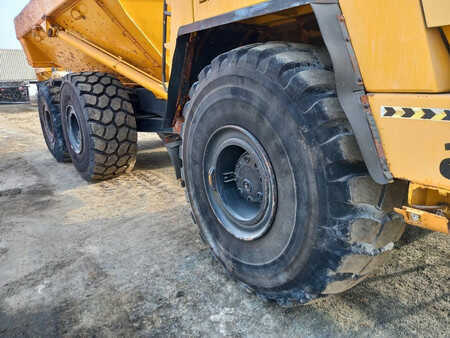 Tombereau articulé 2017 Komatsu HM400-3R (4 pcs available in Abu Dhabi) (19)