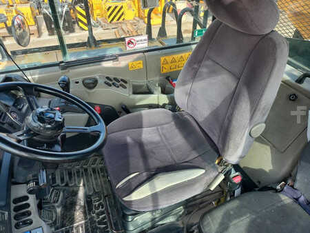 Tombereau articulé 2017 Komatsu HM400-3R (4 pcs available in Abu Dhabi) (20)