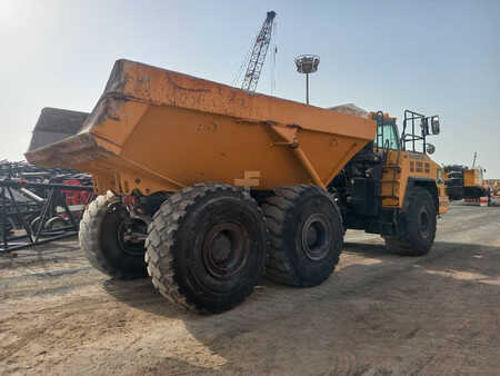 Tombereau articulé 2017 Komatsu HM400-3R (4 pcs available in Abu Dhabi) (12)