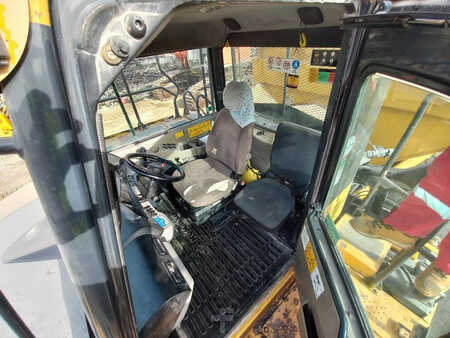 Tombereau articulé 2017 Komatsu HM400-3R (4 pcs available in Abu Dhabi) (20)