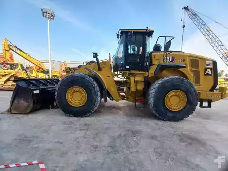 Kerekes rakodó 2022 Caterpillar 980 (Abu Dhabi) (1)