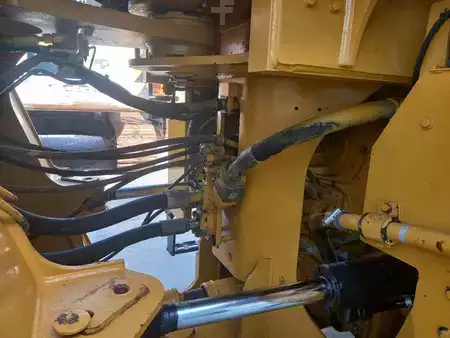 Kerekes rakodó 2022 Caterpillar 980 (Abu Dhabi) (11)