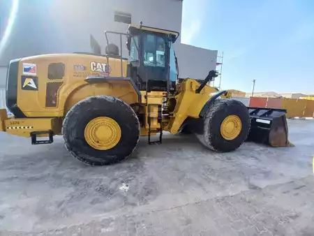 Kerekes rakodó 2022 Caterpillar 980 (Abu Dhabi) (3)