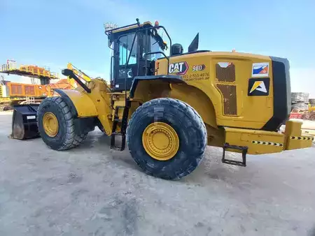 Kerekes rakodó 2022 Caterpillar 980 (Abu Dhabi) (5)