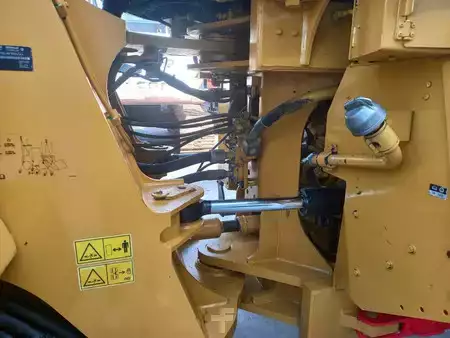 Kerekes rakodó 2022 Caterpillar 980 (Abu Dhabi) (8)