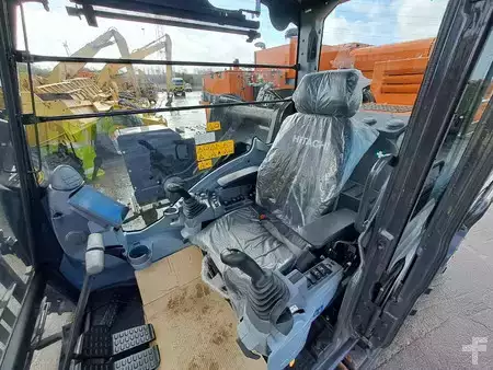 Beltegraver 2025 Hitachi ZX890LCR-7 (15)