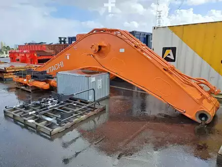 Beltegraver 2025 Hitachi ZX890LCR-7 (20)