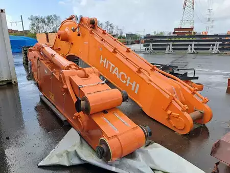 Beltegraver 2025 Hitachi ZX890LCR-7 (22)