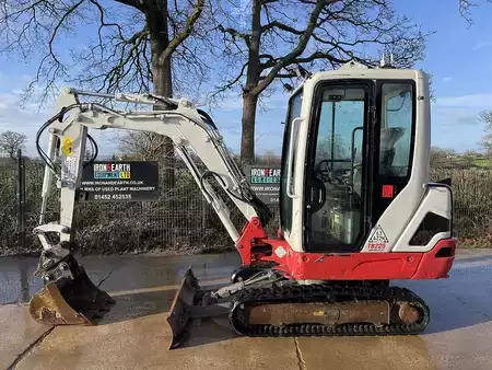 Mobilbagger 2020 Takeuchi TB225 Excavator (1)