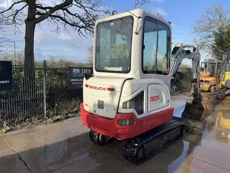 Mobilbagger 2020 Takeuchi TB225 Excavator (6)