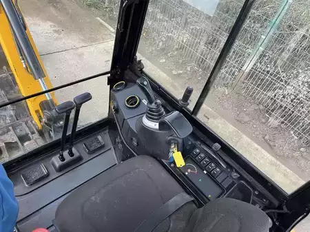 Wheel Excavators 2022 JCB 16C-1 Excavator (10)