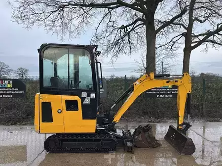 Wheel Excavators 2022 JCB 16C-1 Excavator (4)