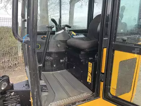 Wheel Excavators 2022 JCB 16C-1 Excavator (9)