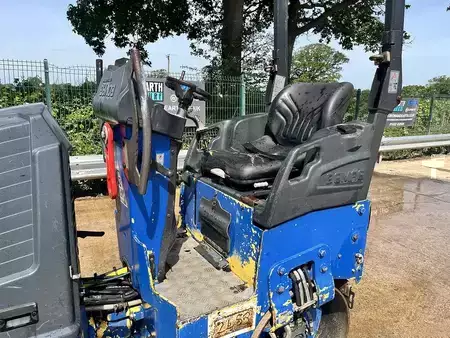Rolos em tandem 2019 BOMAG BW80 AD-5 Roller (9)