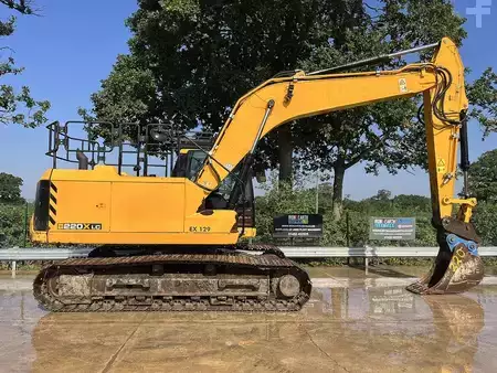 Wheel Excavators 2019 JCB 220X LC Excavator (4)