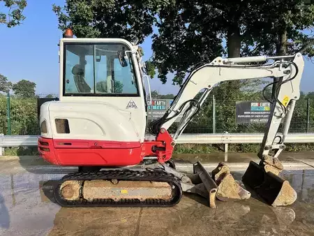 Kerekes kotrógép 2017 Takeuchi TB230 Excavator (4)