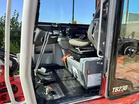 Mobilní bagry 2017 Takeuchi TB230 Excavator (19)