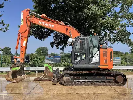 Excavadoras de ruedas 2020 Hitachi ZX135USBL-6 Excavator (1)