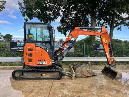 Excavadoras de ruedas 2023 Hitachi ZX33U-6 CLR Excavator (4)