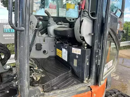 Excavadoras de ruedas 2023 Hitachi ZX33U-6 CLR Excavator (9)