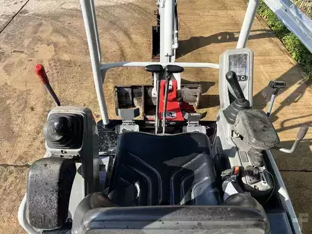 Kerekes kotrógép 2022 Takeuchi TB216 Excavator (10)