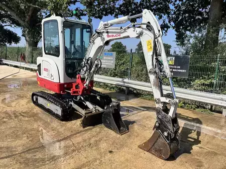 Kerekes kotrógép 2022 Takeuchi TB225 Excavator (5)
