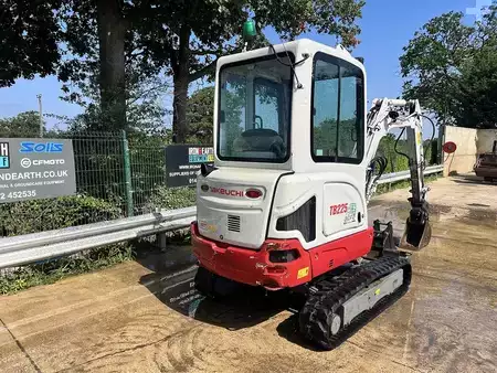Kerekes kotrógép 2022 Takeuchi TB225 Excavator (6)
