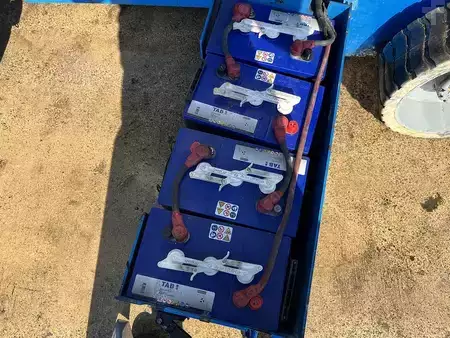 Övrigt 2001 [div] Z-34/22N Articulated Boom Lift (8)