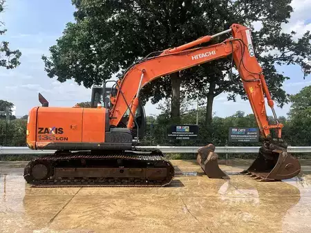 Mobilbagger 2016 Hitachi ZX130LCN-5B Excavator (4)