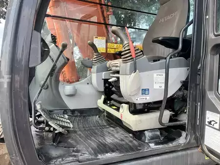 Mobilbagger 2016 Hitachi ZX130LCN-5B Excavator (9)