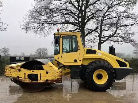 Rolos em tandem 2015 BOMAG BW216 DH-4 i Roller (1)