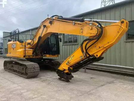 Bæltegraver 2024 JCB 220X (11)