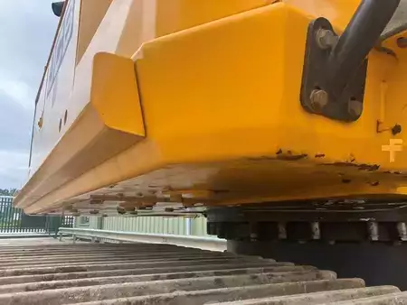 Bæltegraver 2024 JCB 220X (15)