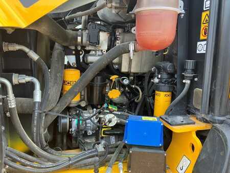 Caricatrici 2021 JCB TM320 (14)