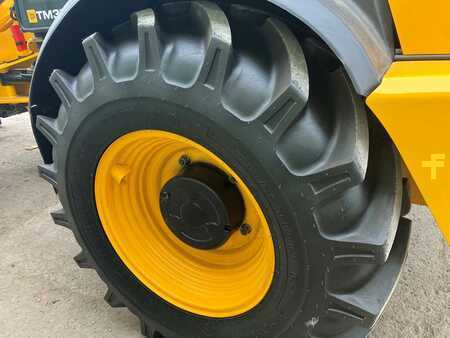 Caricatrici 2021 JCB TM320 (19)