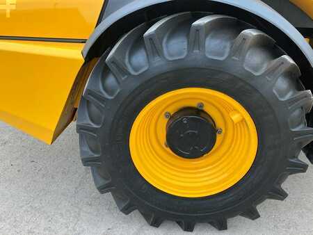 Caricatrici 2021 JCB TM320 (20)