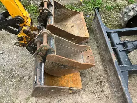 Minibagry 2023 JCB 8026 (8)