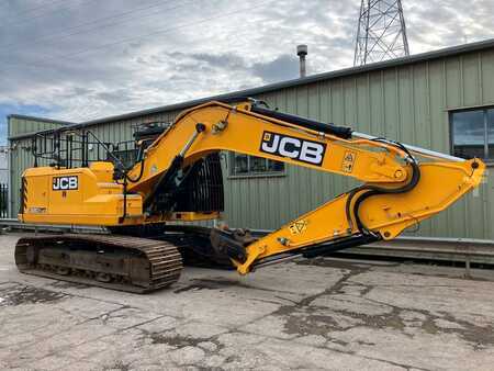 JCB 220X