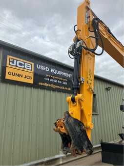 JCB JS145W