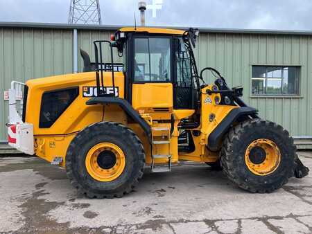 JCB 437