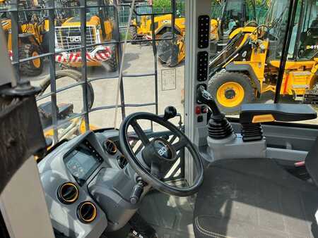 Pyöräkuormaajat 2020 JCB 437 (14)