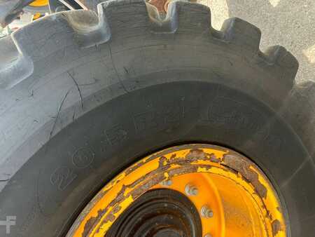Pyöräkuormaajat 2020 JCB 437 (7)