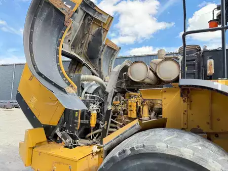 Kolové nakladače 2018 Caterpillar 980 (16)