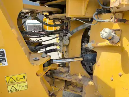 Kolové nakladače 2018 Caterpillar 980 (18)