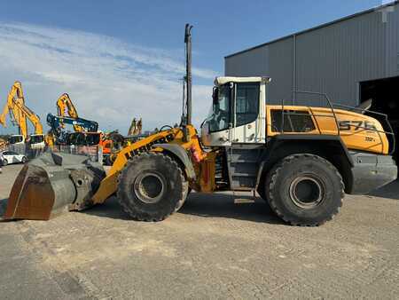 Kerekes rakodó 2018 Liebherr L 576 (2)