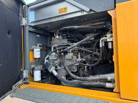 Korečková rýpadla 2020 Liebherr R 926 (12)