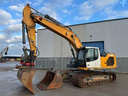 Korečková rýpadla 2020 Liebherr R 926 (3)